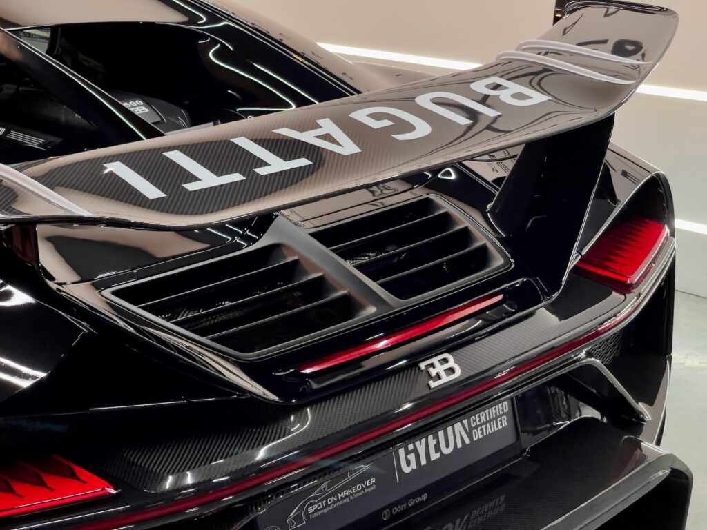 bugatti fiber carbon